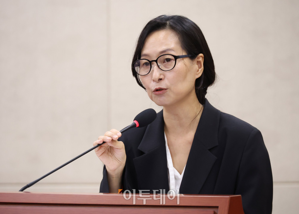 ▲주은선 민간자문위원회 공동위원장이 21일 서울 여의도 국회 보건복지위원회에서 열린 연금개혁 특별위원회 전체회의에서 민간자문위원회 최종 보고를 하고 있다. 고이란 기자 photoeran@