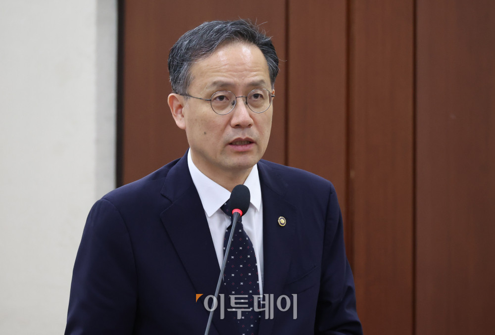 ▲이형일 재정경제부 1차관이 21일 서울 여의도 국회 보건복지위원회에서 열린 연금개혁 특별위원회 전체회의에서 업무보고를 하고 있다. 고이란 기자 photoeran@