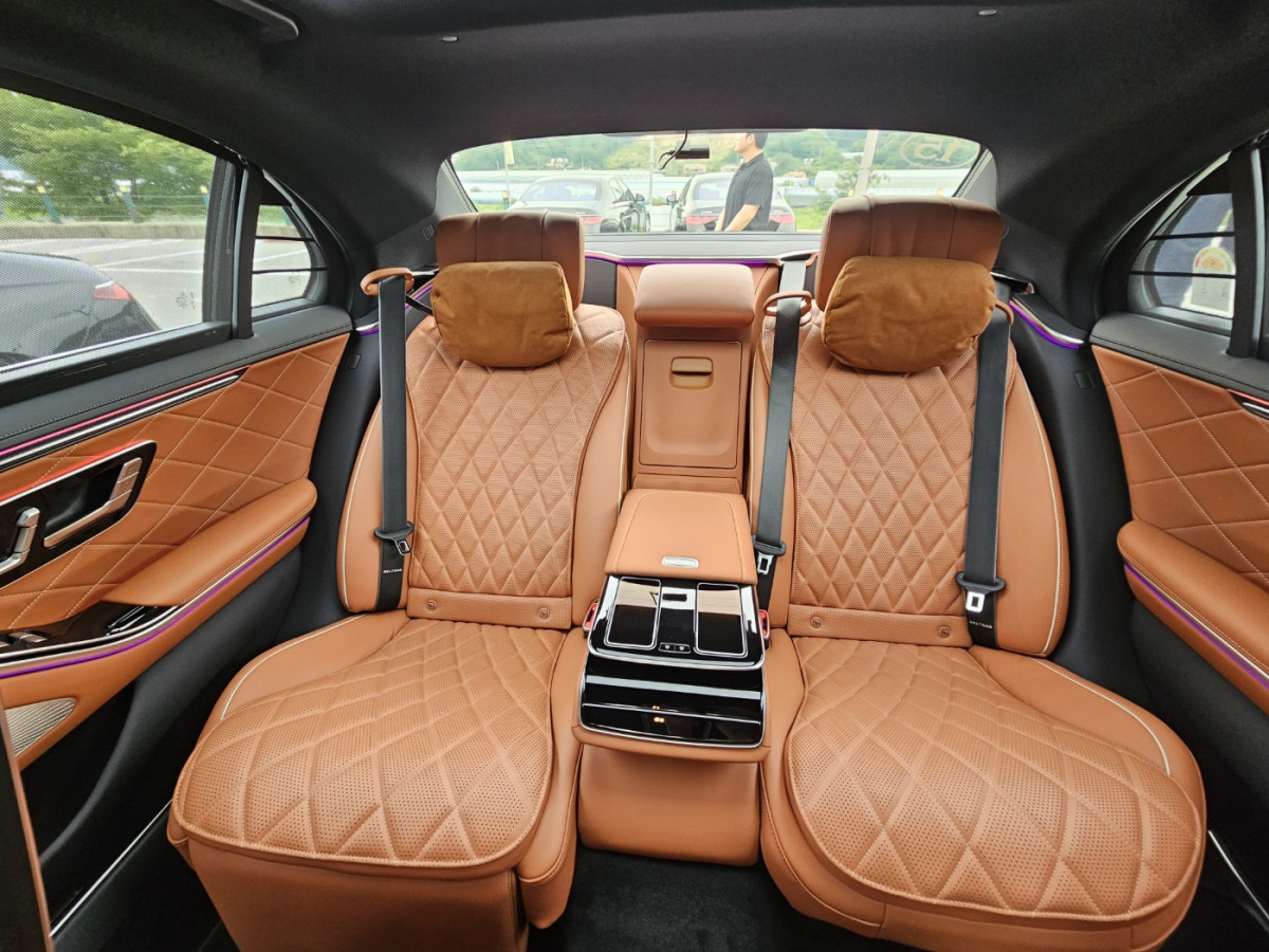 ▲'더 뉴 메르세데스-벤츠 S 500 4MATIC 롱바디' 2열 모습. (문현호 기자 m2h@)