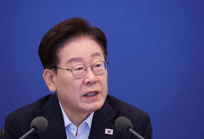 ▲이재명 대통령이 25일 청와대에서 국무회의 발언을 하고 있다. (연합뉴스)