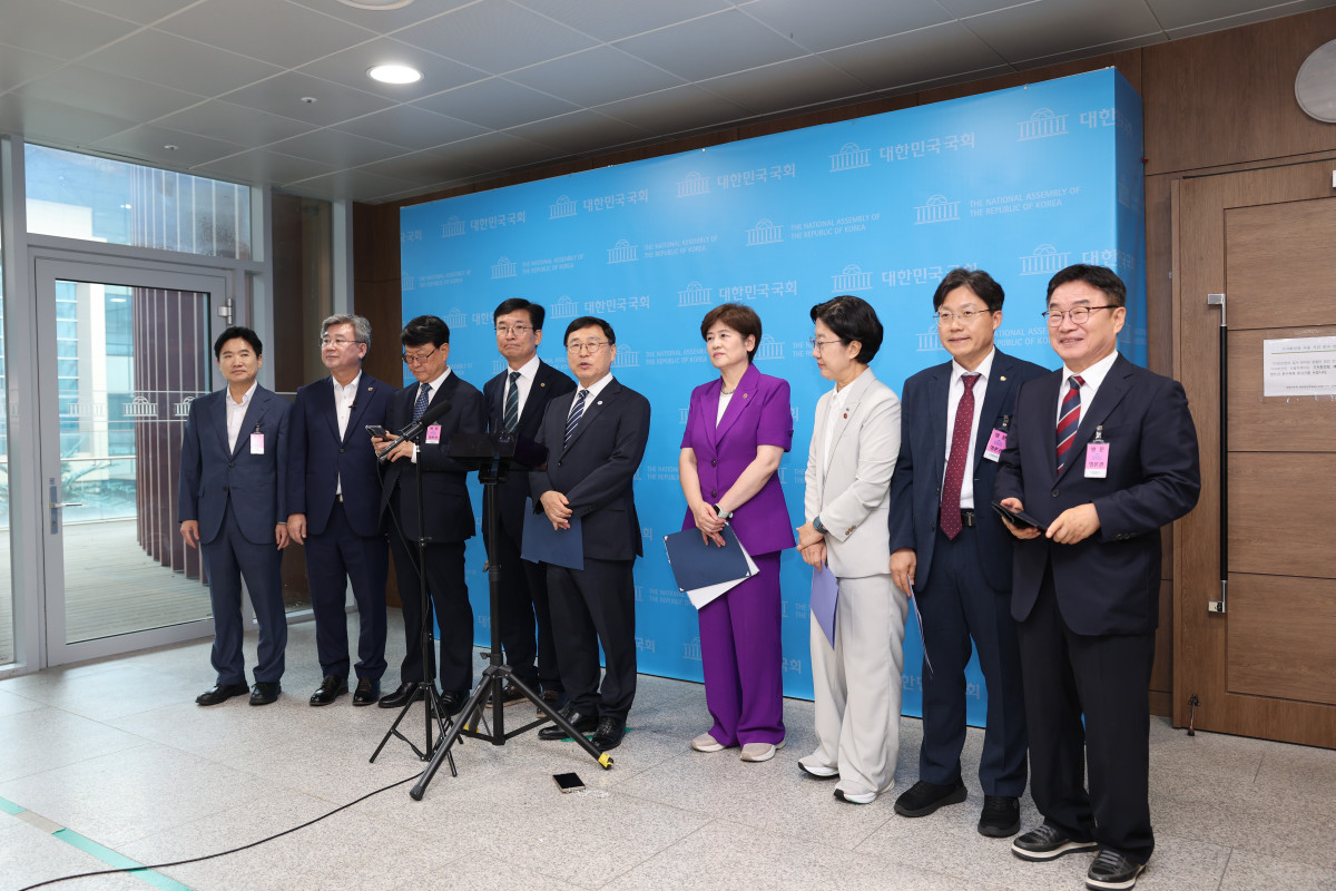 ▲정근식 대한민국교육감협의회장 겸 서울시교육감이 25일 국회에서 열린 기자회견에서 발언하고 있다. (사진=대한민국교육감협의회)