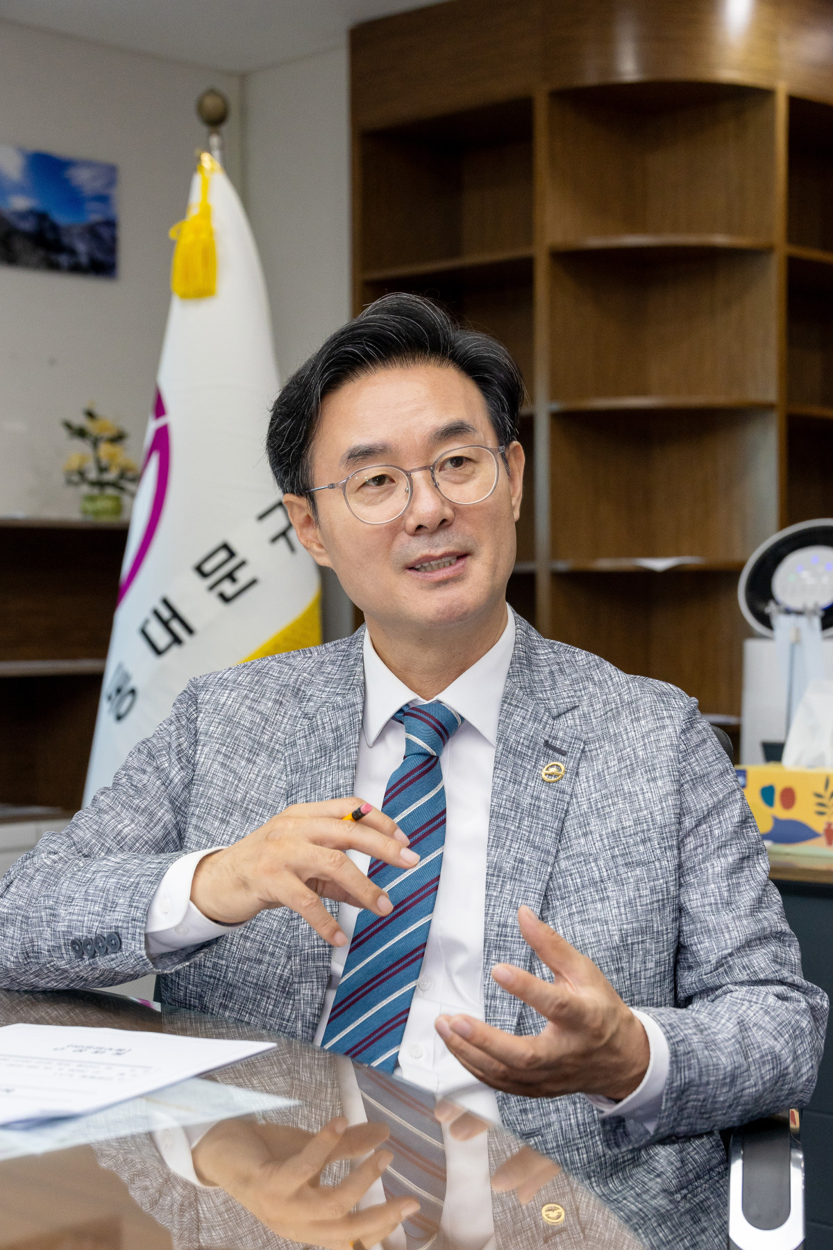 ▲최동민 서울특별시 동대문구청장이 25일 구청장 집무실에서 이투데이와 인터뷰를 진행하고 있다. (사진 제공 = 서울 동대문구)