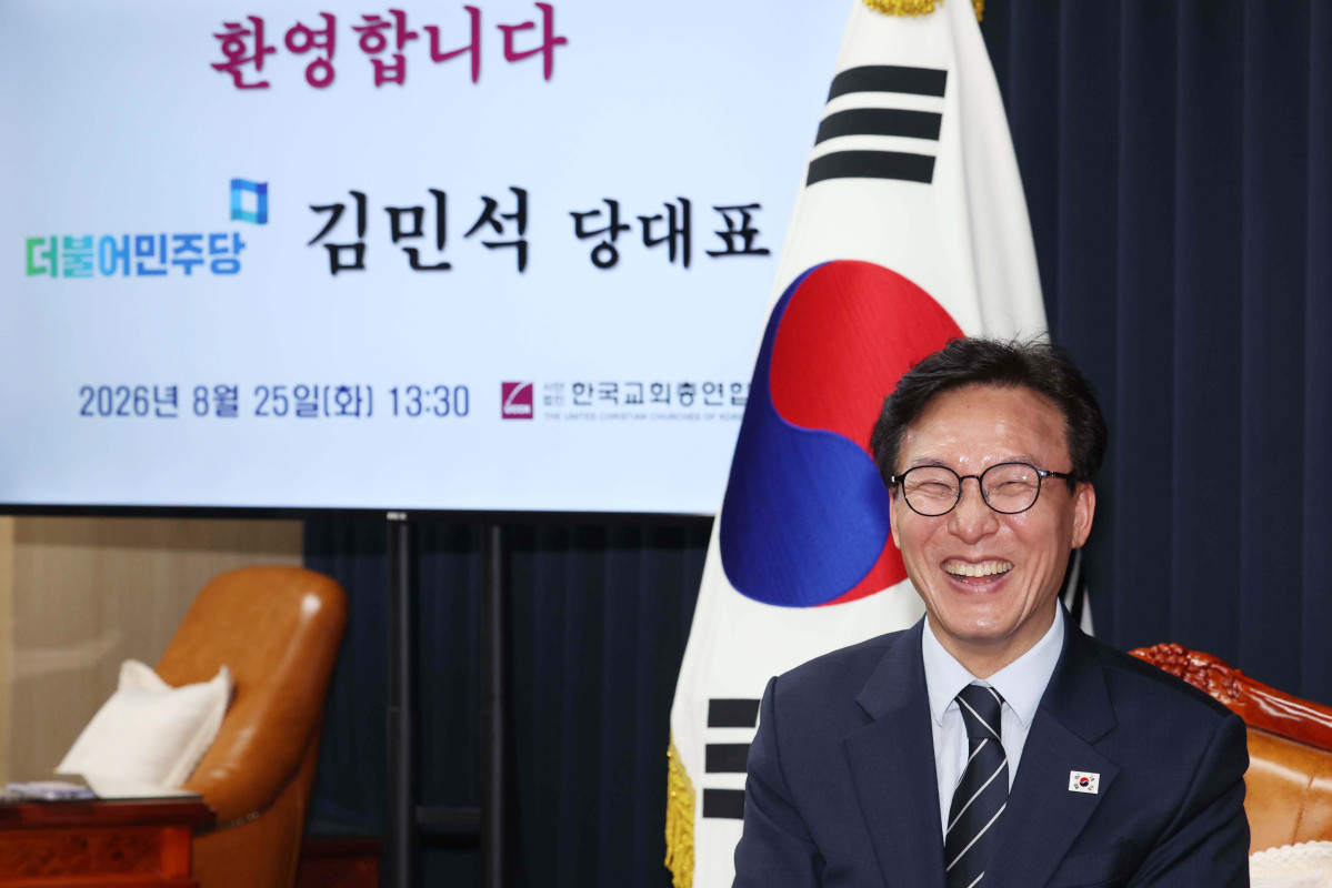 ▲김민석 더불어민주당 대표가 25일 서울 종로구 한국교회총연합에서 김정석 대표회장을 예방하고 있다. 신태현 기자 holjjak@
