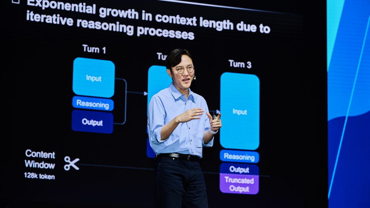 ▲키노트 중인 주영표 부사장(System Architecture 담당) (사진=SK하이닉스)