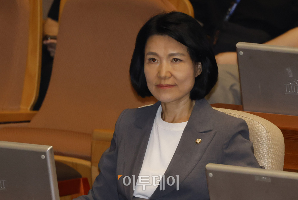 ▲26일 서울 여의도 국회에서 열린 본회의에 이진숙 국민의힘 의원이 참석하고 있다. 고이란 기자 photoeran@
