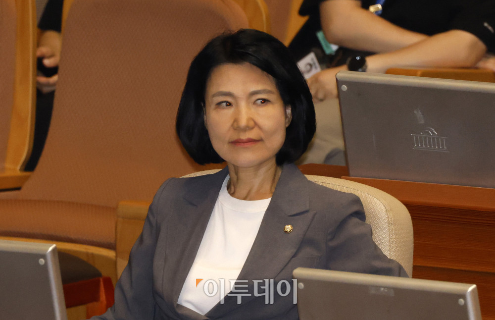 ▲26일 서울 여의도 국회에서 열린 본회의에 이진숙 국민의힘 의원이 참석하고 있다. 고이란 기자 photoeran@