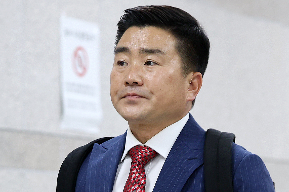 ▲김현태 전 육군 특수전사령부 707특수임무단장이 지난달 28일 오전 서울 서초구 서울중앙지방법원에서 열린 내란 중요임무 종사 등 혐의 결심 공판에 출석하고 있다. (뉴시스)