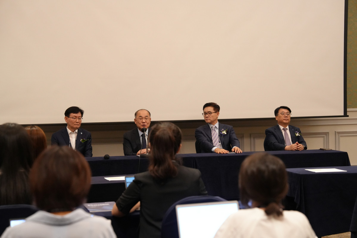 ▲최재원 한국대학교육협의회 부회장(부산대 총장)이 28일 제주 롯데호텔에서 열린 대교협 하계 대학총장세미나 기자간담회에서 발언하고 있다. (사진=한국대학교육협의회)