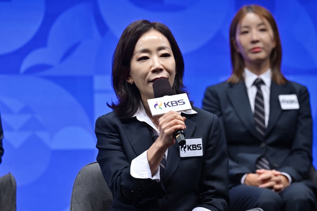 ▲김문정 음악감독이 28일 서울 영등포구 KBS 아트홀에서 열린 ‘2026 아이치ㆍ나고야 아시안게임 제작발표회’에서 개막식 중계에 대한 각오를 밝히고 있다. (사진제공=KBS)