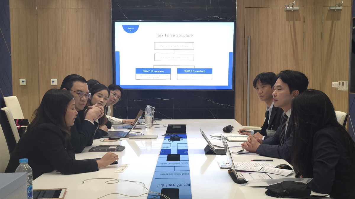 ▲한국과 태국 국세청 관계자들이 27일 태국 국세청에서 글로벌최저한세 신고지원·전산시스템 구축 경험과 현지 진출 한국 기업의 세무 애로를 논의하고 있다. (사진제공=국세청)