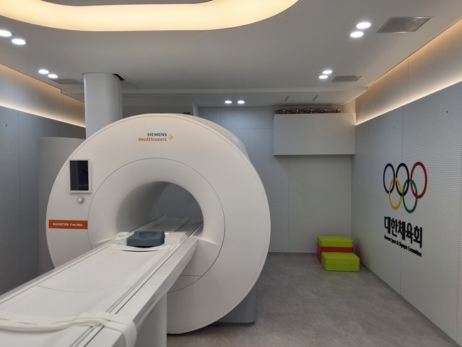 ▲진천 국가대표선수촌에 도입된 자기공명영상(MRI) 장비 모습. (사진제공=대한체육회)