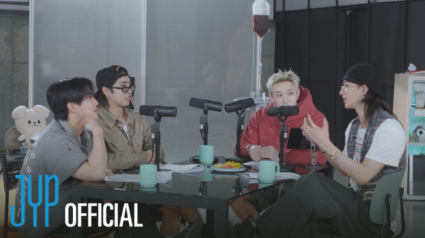 ▲스트레이 키즈 'THIS & THAT' 인트로 영상 섬네일(사진출처=JYP엔터테인먼트)