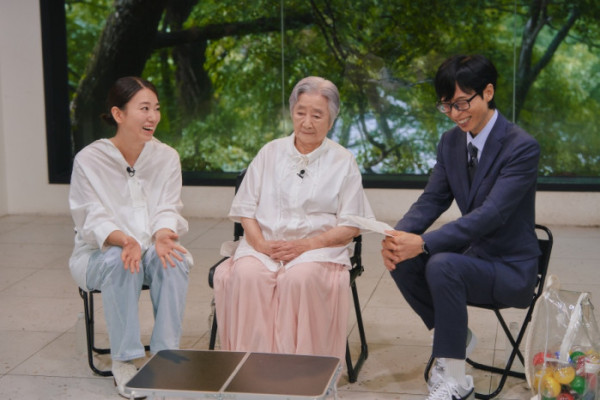 ▲'유퀴즈' 임봉근 할머니(가운데), 손녀 임다운(왼쪽)(사진출처=tvN)