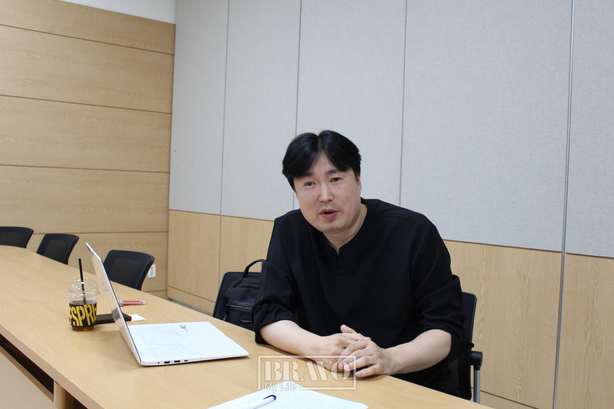 ▲이병석 국민연금공단 송파지사 노후준비서비스팀 강사가 지난달 31일 송파지사에서 브라보마이라이프와 인터뷰를 하고 있다.(박지수 기자 jsp@)