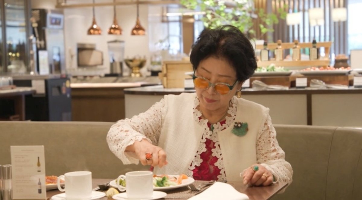 ▲호텔 조식을 즐기는 선우용여.(MBC ‘전지적 참견 시점’)
