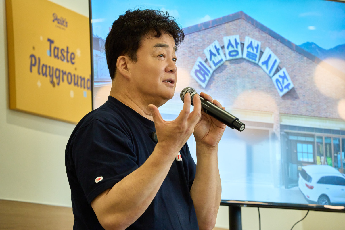 ▲백종원 더본코리아 대표가 2일 충남 예산에서 열린 ‘더본코리아 ESG(환경·사회·지배구조) 상생프로젝트 예산 지역개발 미디어 간담회’에서 발언하고 있다. (사진제공=더본코리아)