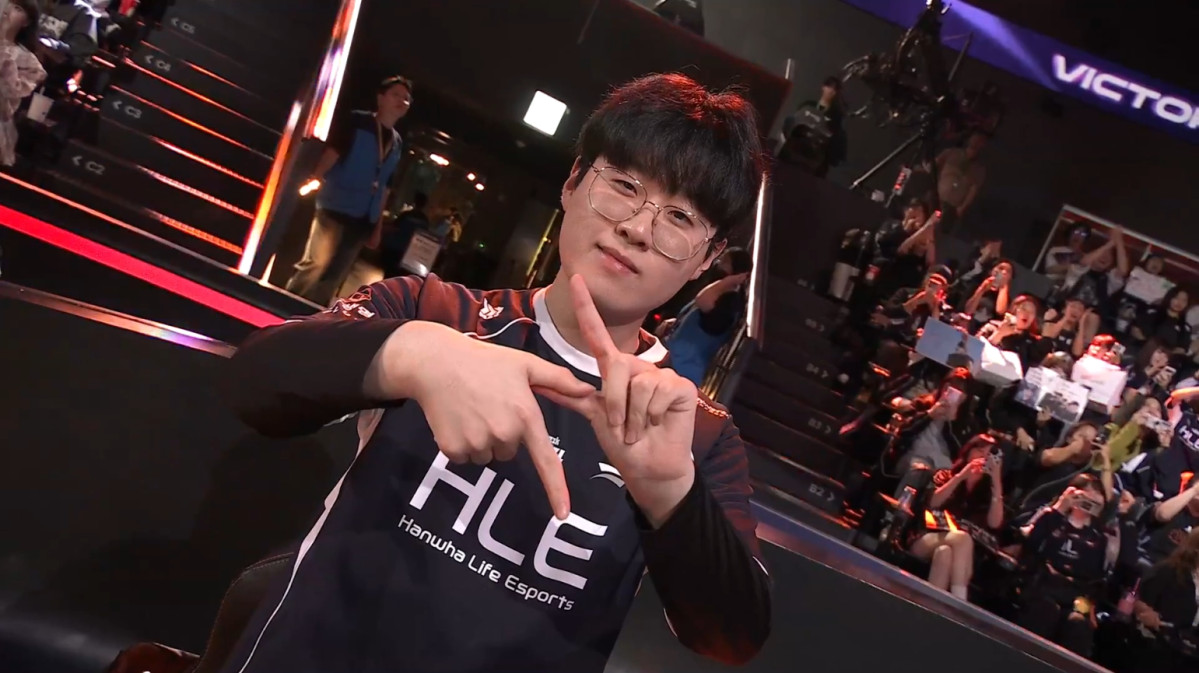 ▲'제우스' 최우제. (출처=네이버 치지직 'LCK' 중계화면 캡처)