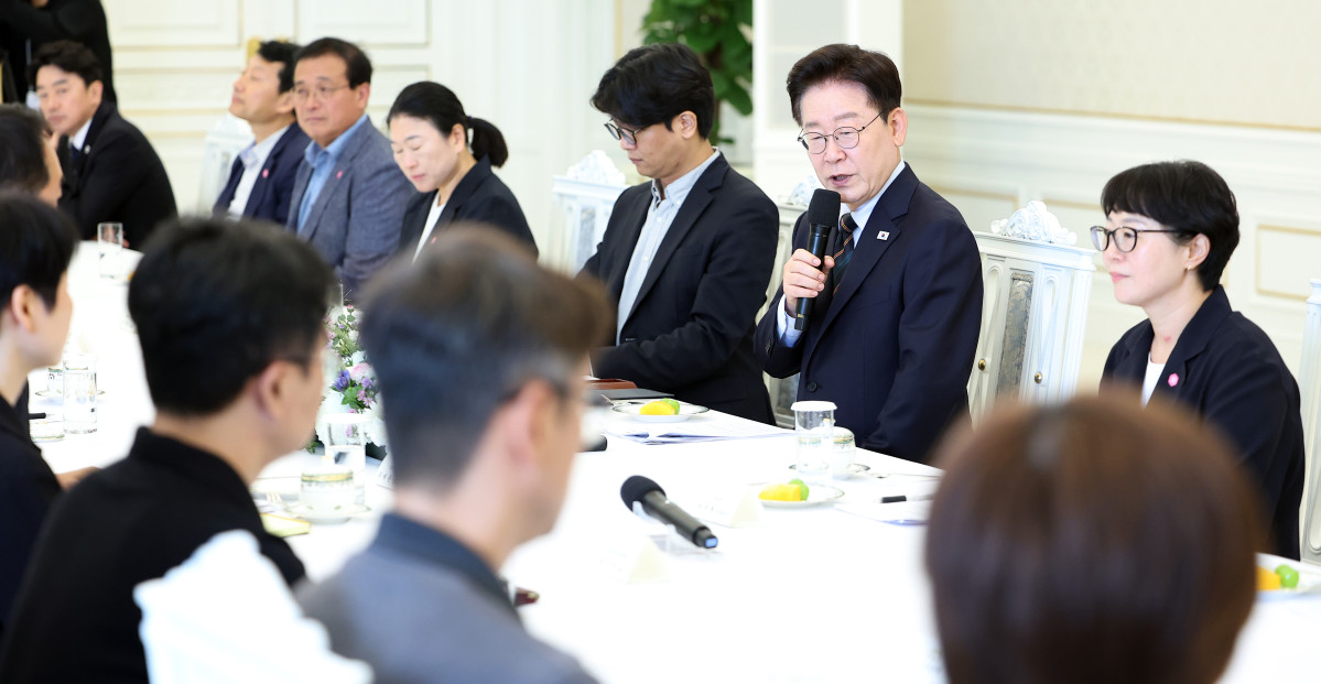 ▲이재명 대통령이 4일 청와대에서 열린 시민사회 초청 간담회에서 인사말을 하고 있다. 사진=연합뉴스