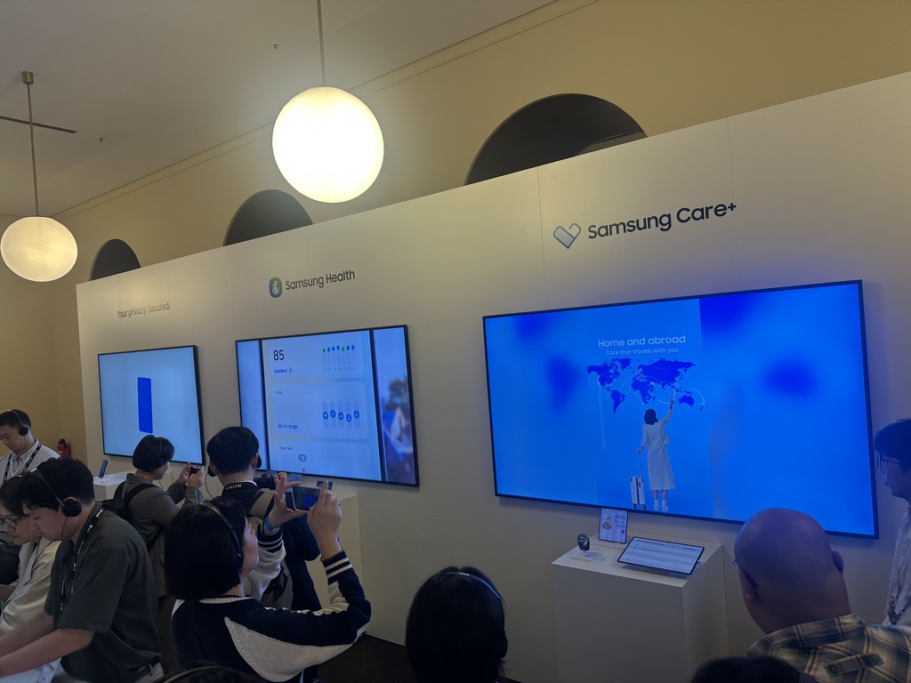 ▲유럽 최대 가전·IT 전시회 IFA 일정에 맞춰 삼성전자가 베를린 도심 컨벤션센터 ‘훔볼트 카레’에 마련한 전시관 모습.  베를린(독일)=이수진 기자 abc123@