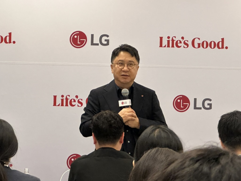 ▲백승태 LG전자 HS사업본부장 부사장이 5일(현지시간) 독일 베를린 IFA 전시장에서 열린 기자간담회를 진행하고 있다. 베를린(독일)=이수진 기자 abc123@