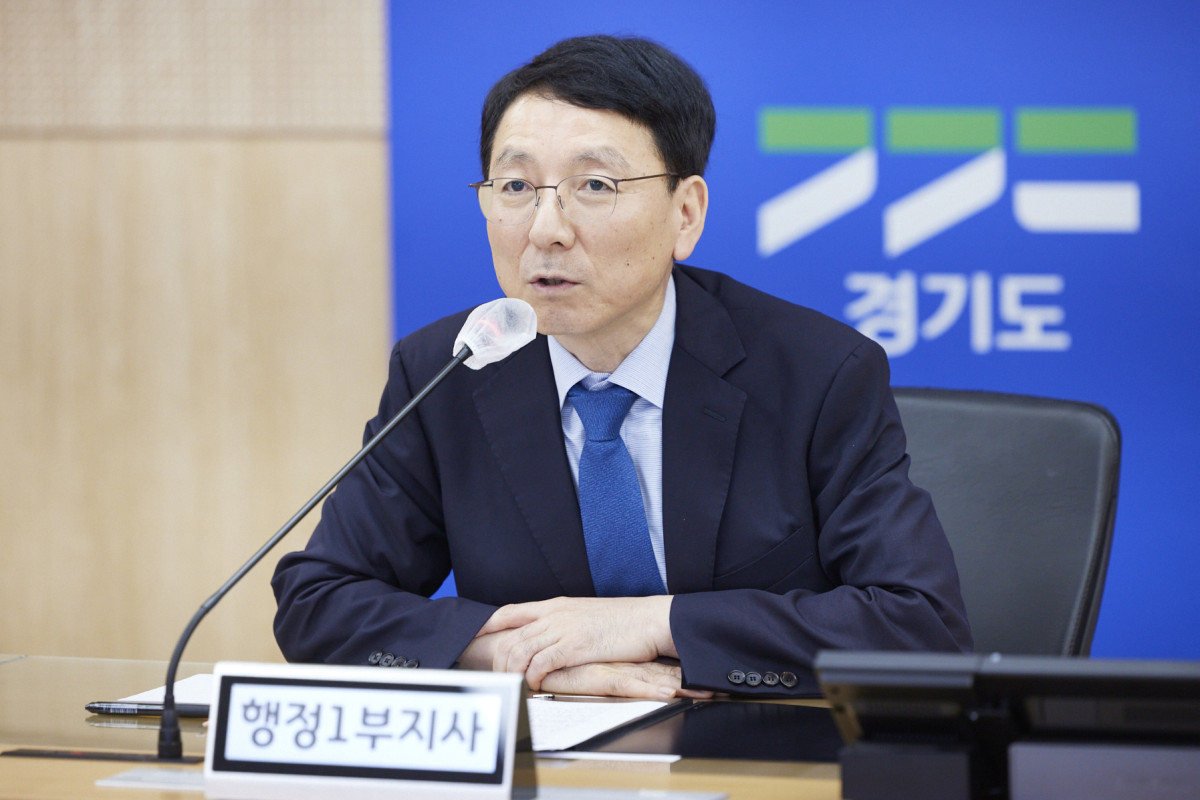 ▲김성중 경기도 행정1부지사가 3일 경기도청 재난상황실에서 31개 시·군 부단체장이 참석한 가운데 ‘2027년 본예산 편성 관련 영상회의’를 주재하고 있다. (경기도)