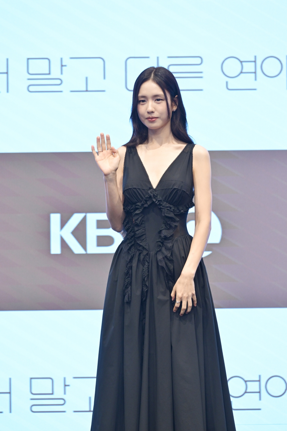 ▲배우 안은진이 7일 서울 구로구 더세인트에서 열린 KBS2 새토일트라마 '너 말고 다른 연애' 제작발표회에서 포즈를 취하고 있다. (사진제공=KBS)