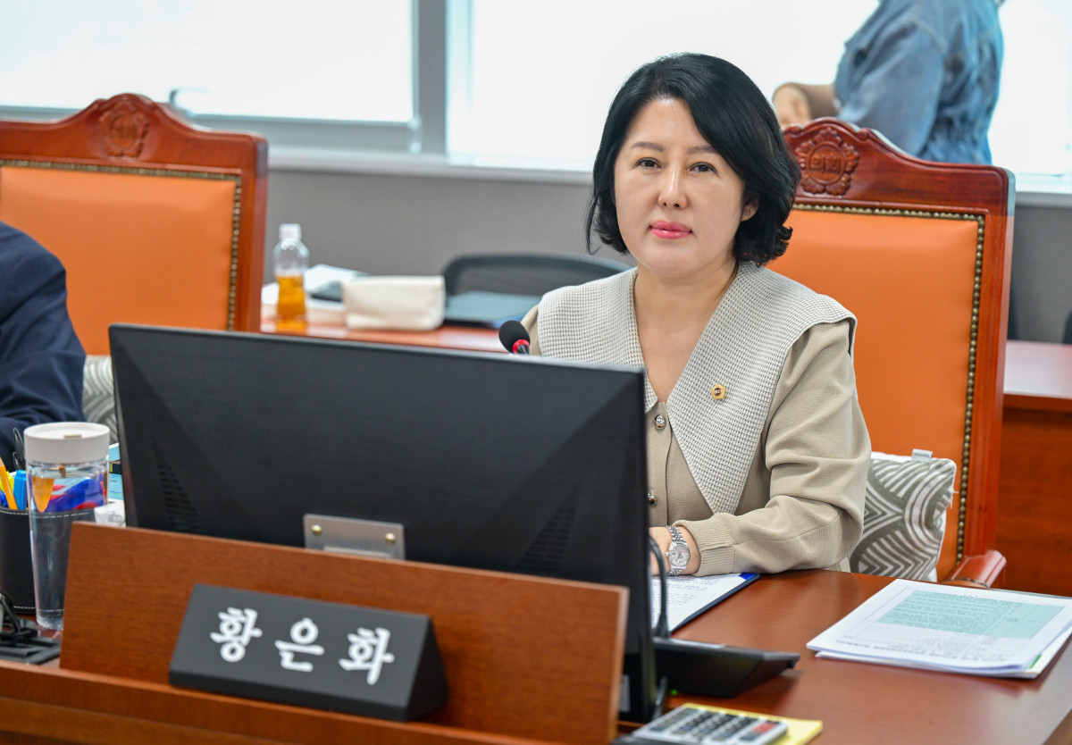 ▲황은화 경기도의원(더불어민주당·안산7)이 7일 경기도의회 문화체육관광위원회의 제393회 임시회 제2회 추가경정예산안 심의에서 질의하고 있다. (경기도의회)