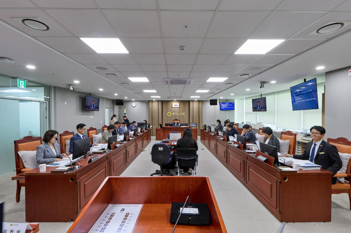▲경기도의회 도시환경위원회는 4일 관련 조례안을 위원회안으로 가결했으며, 도는 10월 본격 운영을 목표로 하고 있다. (경기도의회)