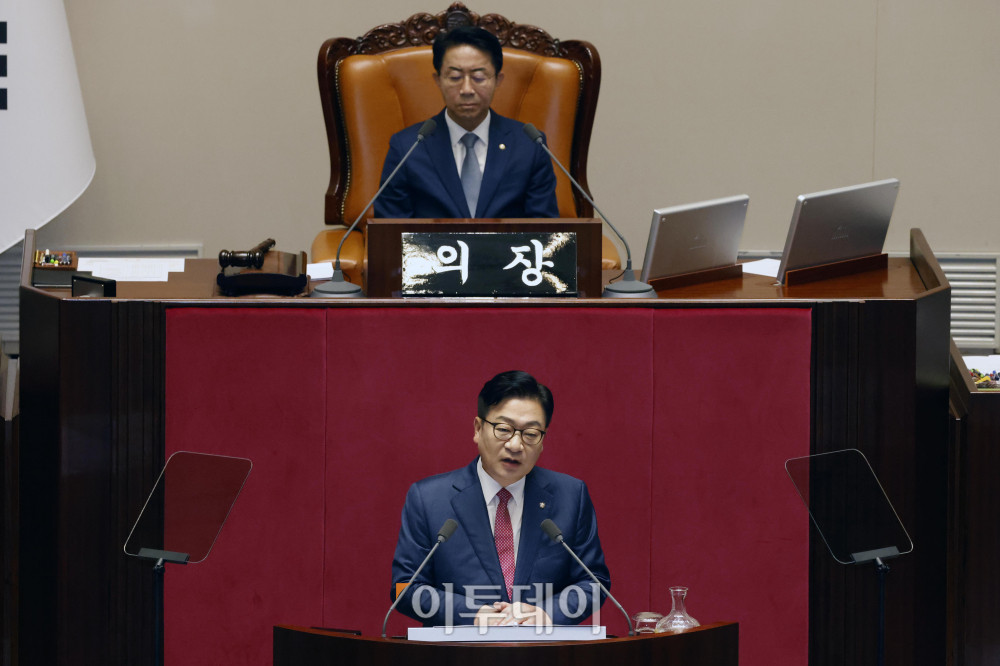 ▲정점식 국민의힘 원내대표가 8일 서울 여의도 국회에서 열린 본회의에서 교섭단체 대표연설을 하고 있다. 정 원내대표는 이날 "이번 정부에서 개헌은 없다. 명백하게 위헌을 저지르고, 개헌으로 사적 이익을 도모하는 세력과 절대로 개헌을 논의하지 않겠다"고 강조했다. 고이란 기자 photoeran@