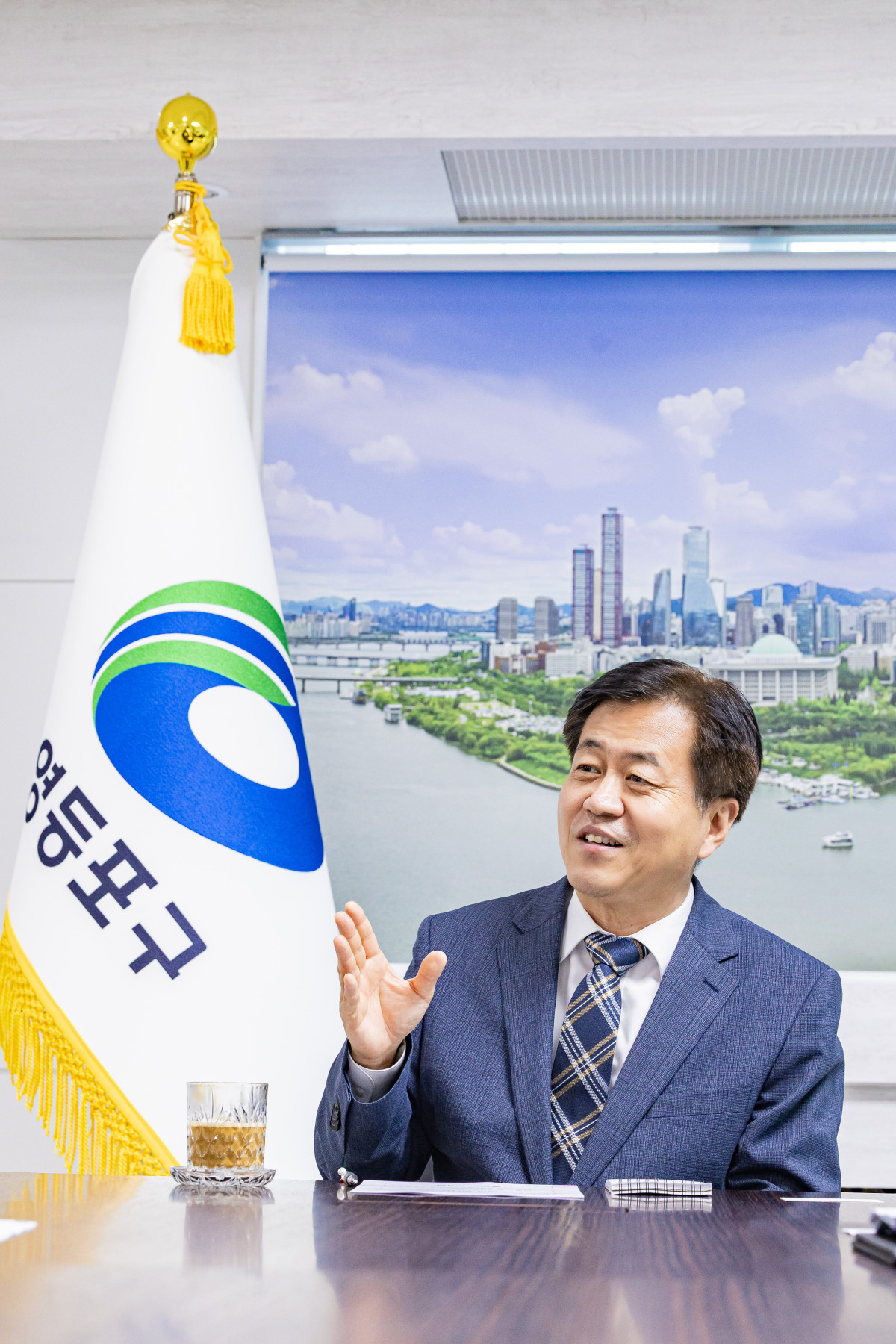 ▲조유진 서울특별시 영등포구청장이 8일 구청장 집무실에서 본지와 인터뷰를 갖고 있다. (사진 제공 = 서울 영등포구)
