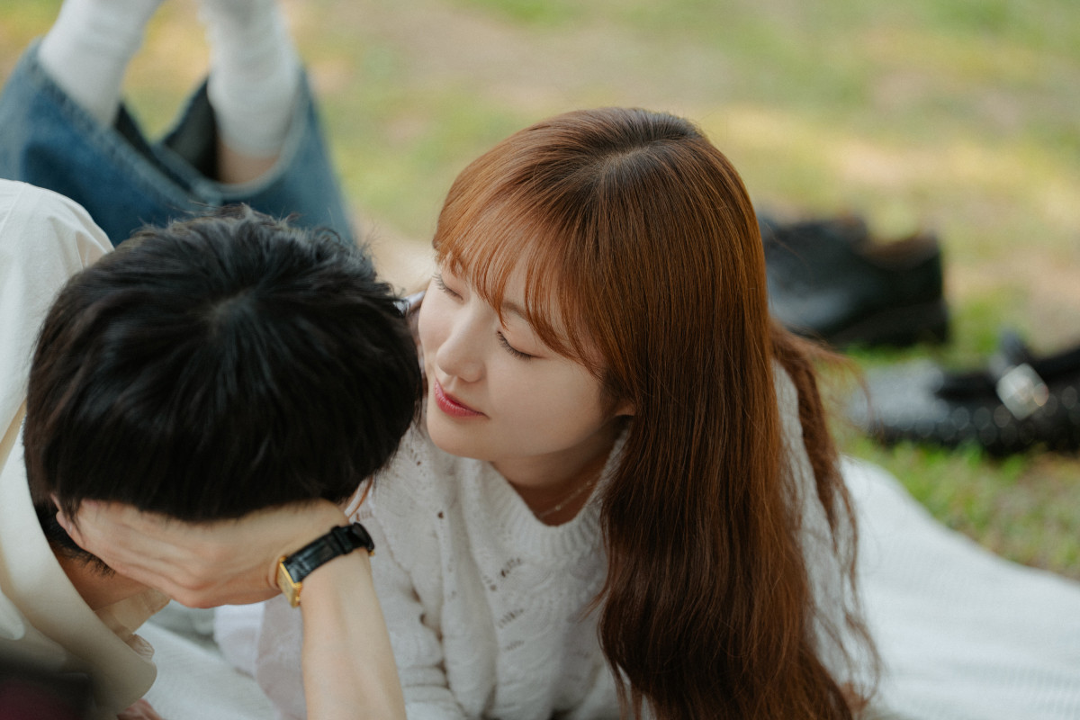 ▲'최애의 사원' 스틸. (사진제공=tvN)