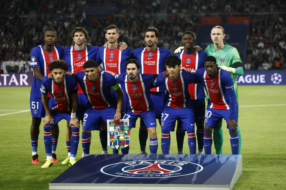 ▲파리 생제르맹(PSG) 선수들이 9일(현지시간) 프랑스 파리에서 열린 슬로반 브라티슬라바와의 2026-2027 유럽축구연맹(UEFA) 챔피언스리그 리그 페이즈 경기를 앞두고 기념 촬영을 하고 있다. (EPA/연합뉴스)