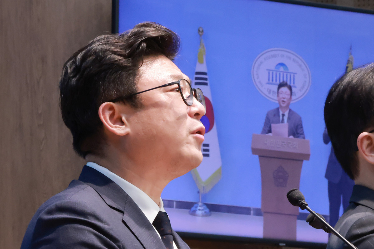 ▲국회 행정안전위원회 야당 간사인 국민의힘 강명구 의원이 2일 국회 소통관에서 경찰청장 공석 장기화를 규탄하고 있다. (연합뉴스)