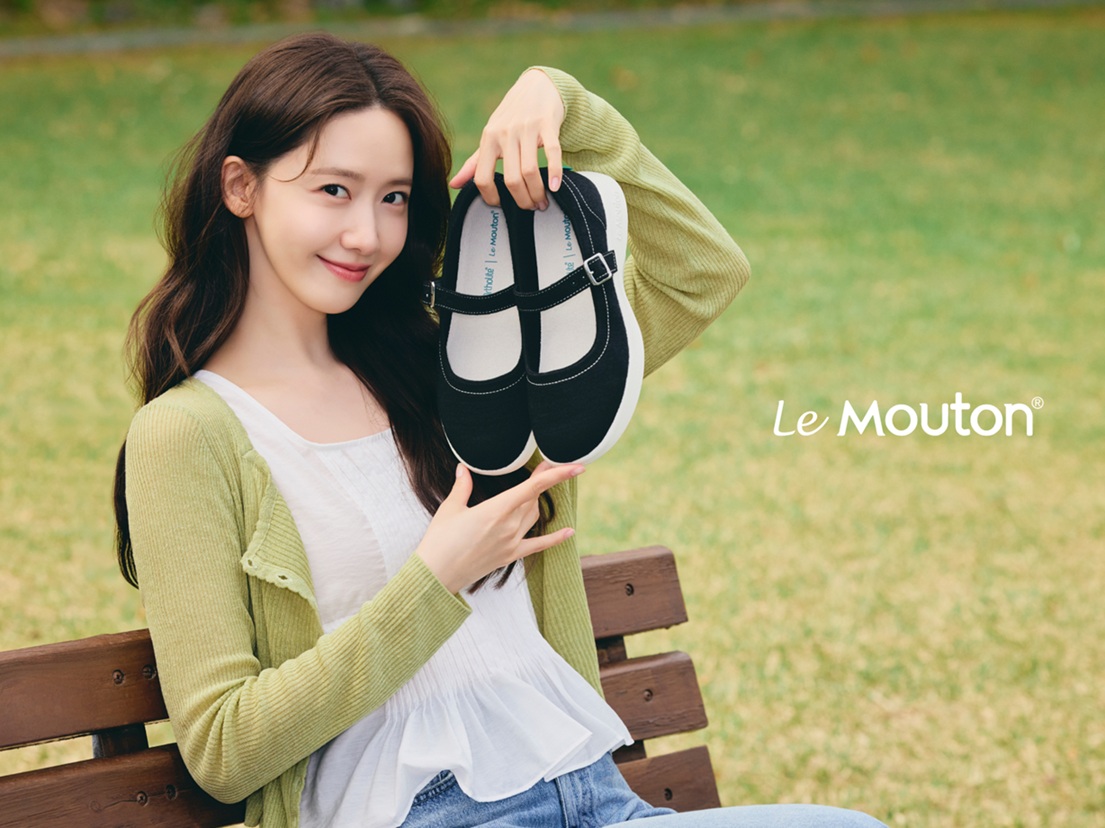 ▲르무통 메리제인 운동화 ‘레츠(Let’s)’ (사진제공=르무통)