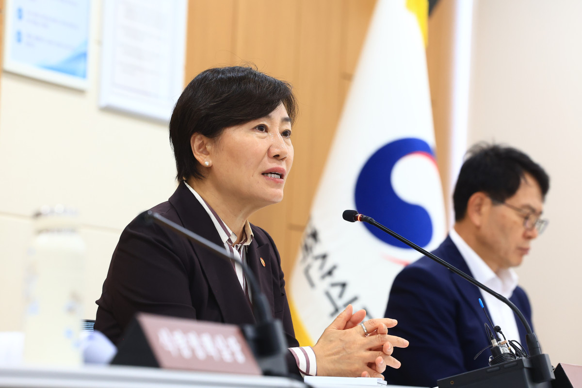 ▲송미령 농림축산식품부 장관이 10일 정부세종청사 농식품부 대회의실에서 포괄적·점진적 환태평양경제동반자협정(CPTPP) 가입 등 현안 관련 기자간담회를 하고 있다. (사진제공=농림축산식품부)