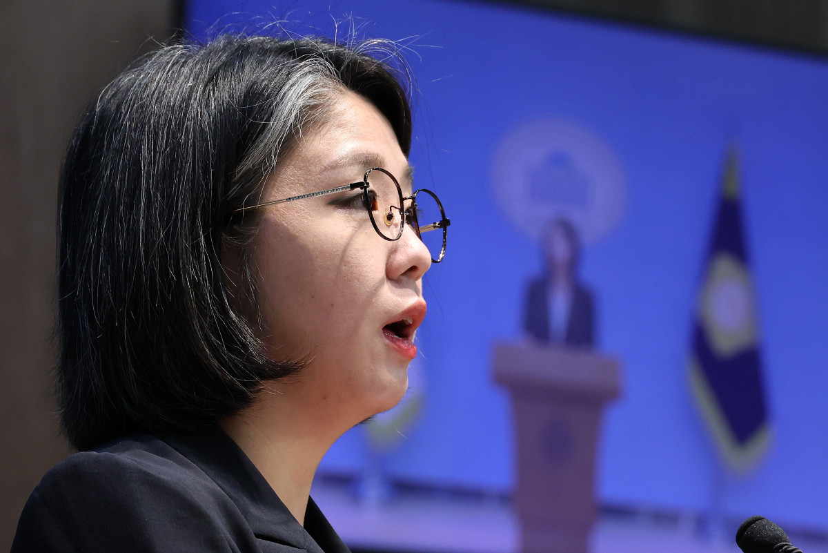 ▲용혜인 성평등가족부 장관 후보자가 13일 국회 소통관에서 후보직 자진 사퇴 기자회견을 하고 있다. 사진=연합뉴스