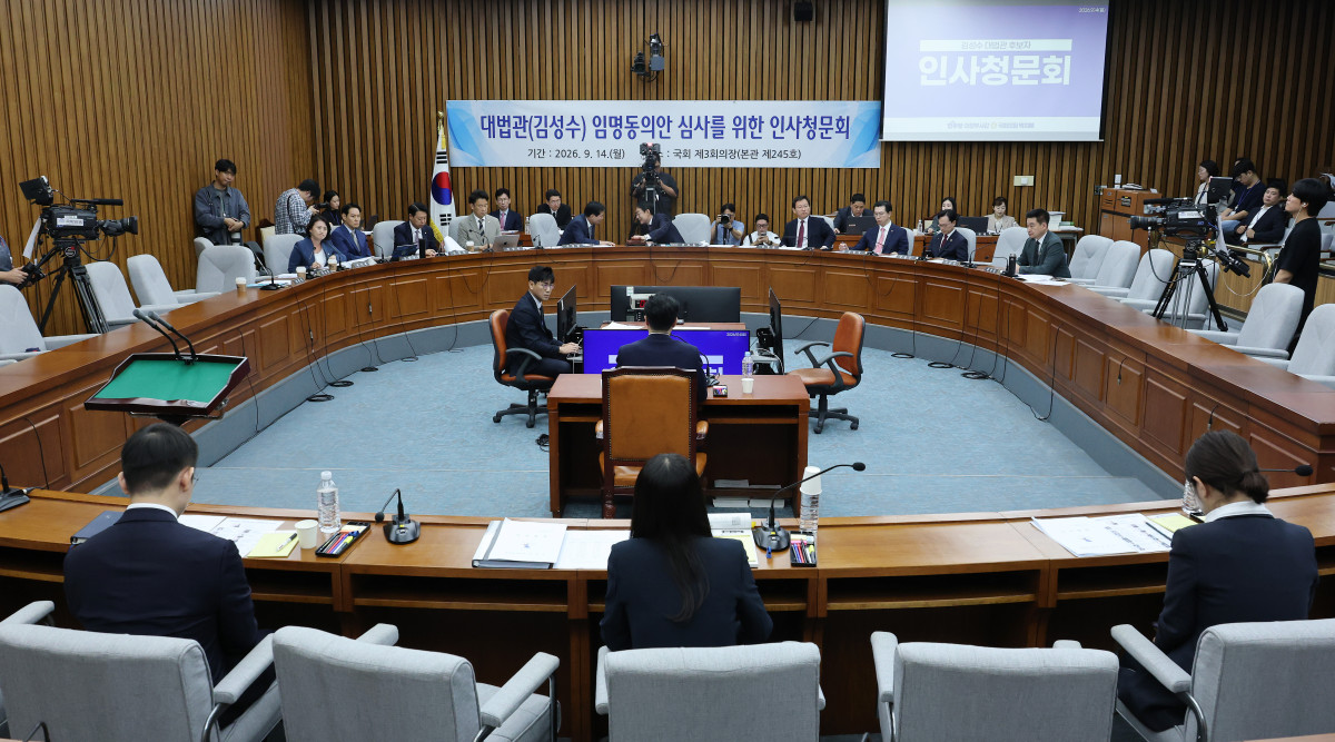 ▲김성수 대법관 후보자가 14일 국회에서 열린 대법관(김성수) 임명 동의에 관한 인사청문특별위원회 청문회에서 위원 질의에 답하고 있다. 사진=연합뉴스