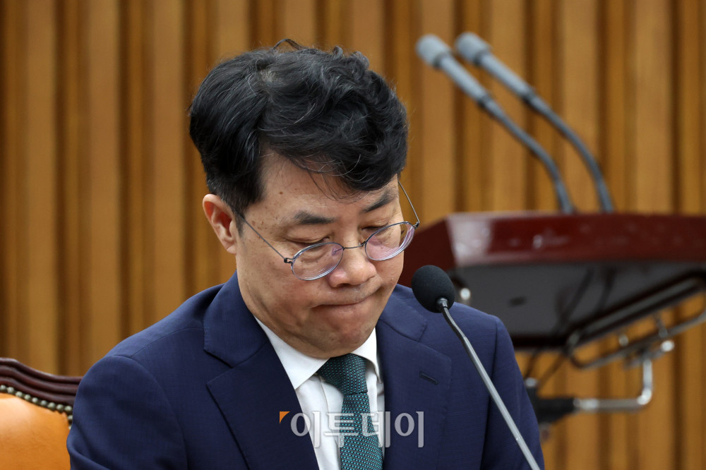 ▲김성수 대법관 후보자가 14일 서울 여의도 국회에서 열린 인사청문회에서 의원 질의에 답하고 있다. 고이란 기자 photoeran@