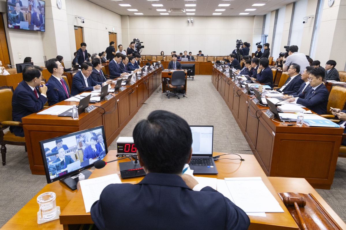 ▲15일 국회에서 이형일 부총리 겸 재정경제부 장관 후보자 인사청문회가 열리고 있다. 사진=연합뉴스