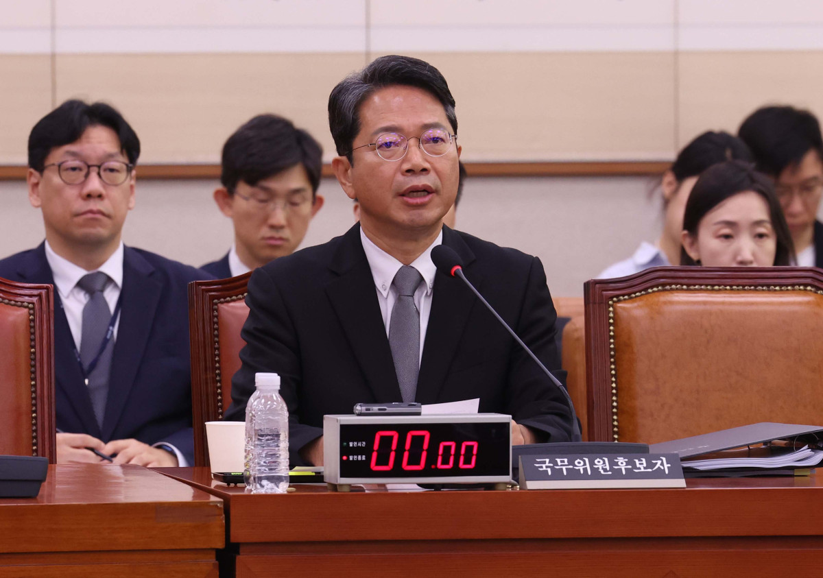 ▲김승원 법무부 장관 후보자가 15일 서울 여의도 국회에서 열린 인사청문회에서 의원질의에 답하고 있다. 신태현 기자 holjjak@