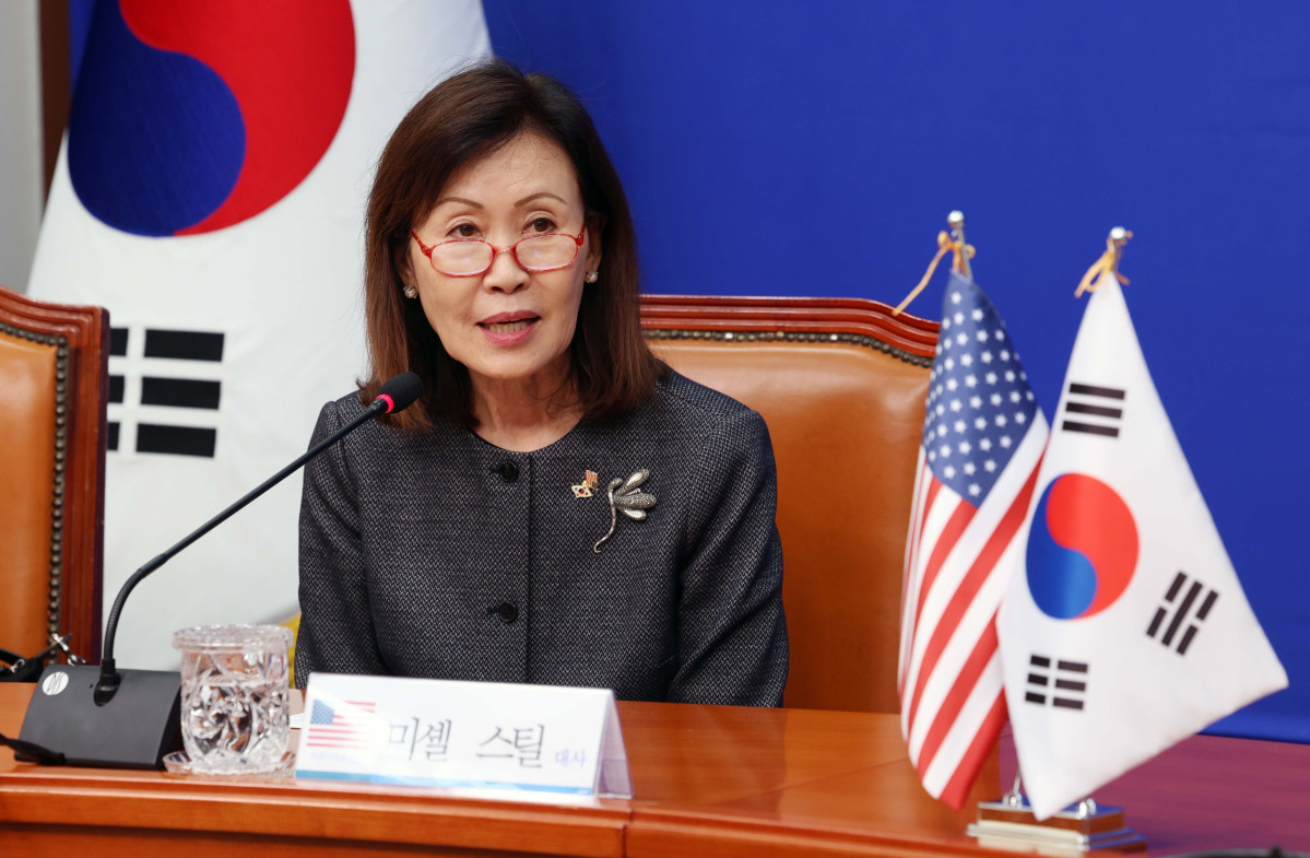 ▲미셸 스틸 주한미국대사가 15일 서울 여의도 국회에서 김민석 더불어민주당 대표를 접견하며 인사말을 하고 있다. 신태현 기자 holjjak@
