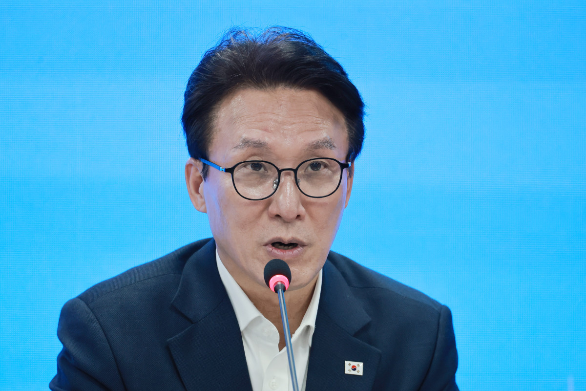 ▲더불어민주당 김민석 대표가 15일 서울 영등포구 여의도 민주당 중앙당사에서 열린 제1차 시·도당위원장 연석회의에 참석해 인사말하고 있다. 2026.9.15 (사진=연합뉴스)