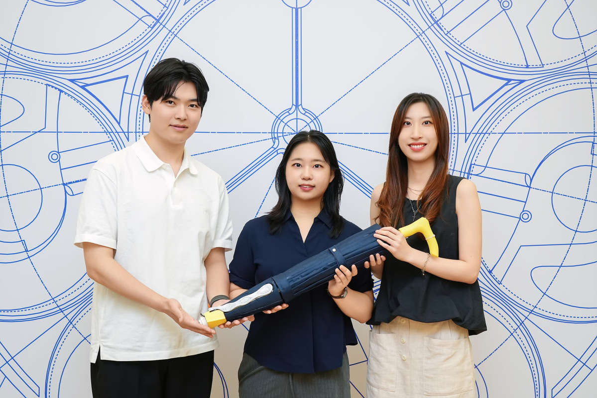 ▲제임스 다이슨 어워드 2026 국내전 우승을 차지한 홍익대학교 리부트’(Reboot)’팀 (사진=다이슨코리아)