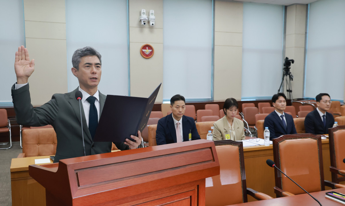 ▲국방부 장관 후보자가 16일 국회 국방위원회에서 열린 인사청문회에서 선서하고 있다. (사진제공=연합뉴스)
