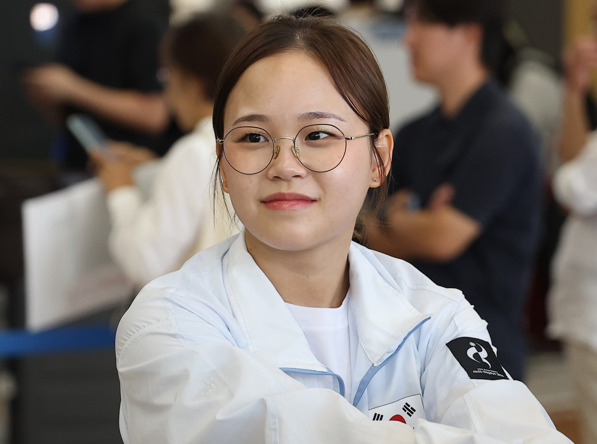 ▲2026 아이치·나고야 아시안게임에 출전하는 대한민국 기계체조 국가대표 여서정이 16일 일본 아이치현 츄부국제공항을 통해 입국해 이동하고 있다. (연합뉴스)
