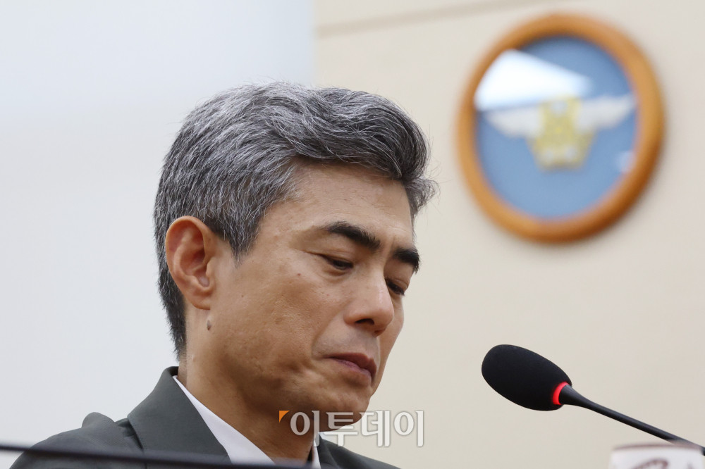 ▲강신철 국방부 장관 후보자가 16일 서울 여의도 국회 국방위원회에서 열린 인사청문회에서 의원 질의에 답하고 있다. 고이란 기자 photoeran@