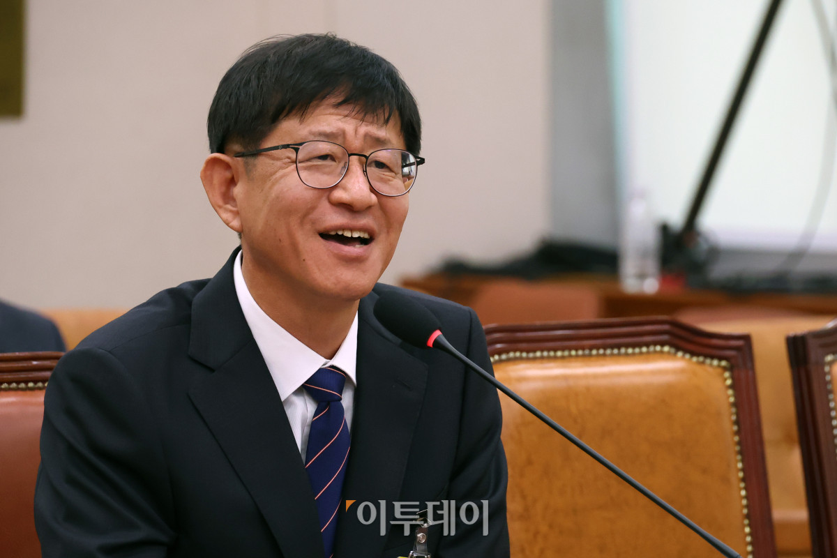 ▲최길수 특별감찰관 후보자가 18일 서울 여의도 국회 법제사법위원회에서 열린 인사청문회에서 의원 질의에 답하고 있다. 고이란 기자 photoeran@