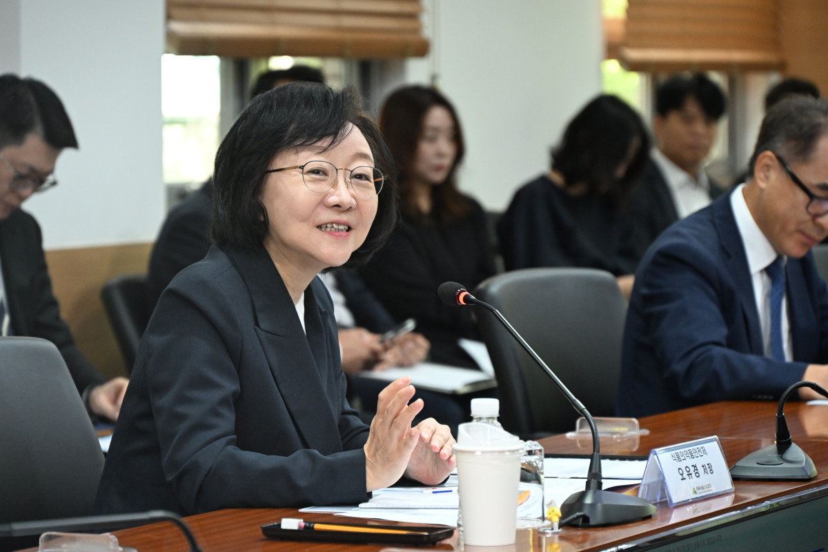 ▲오유경 식품의약품안전처장이 21일 식품업계와 간담회에 참석해 발언하고 있다. (사진제공=식품의약품안전처)