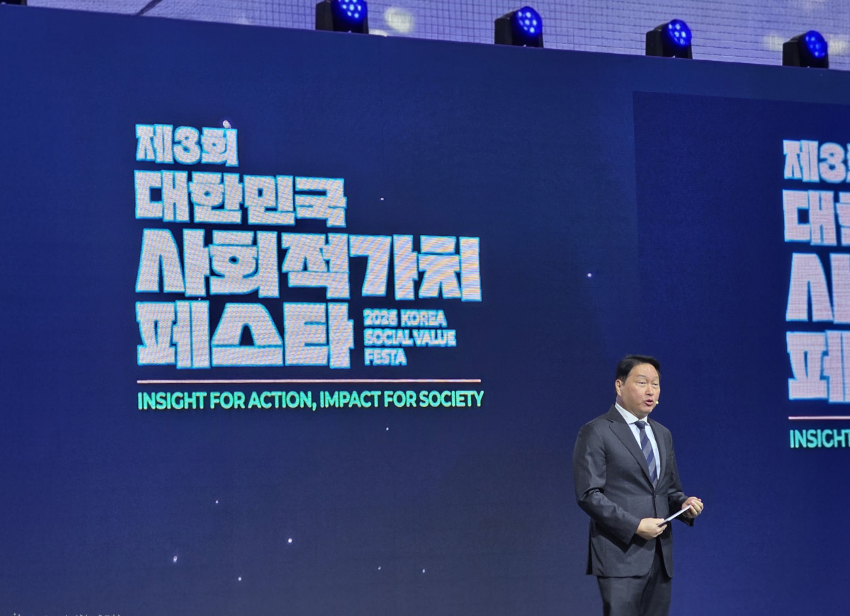 ▲최태원 대한상공회의소 회장이 21일 서울 강남구 코엑스에서 열린 ‘제3회 대한민국 사회적가치 페스타’에서 개회사를 하고 있다. 손희정 기자 sonhj1220@