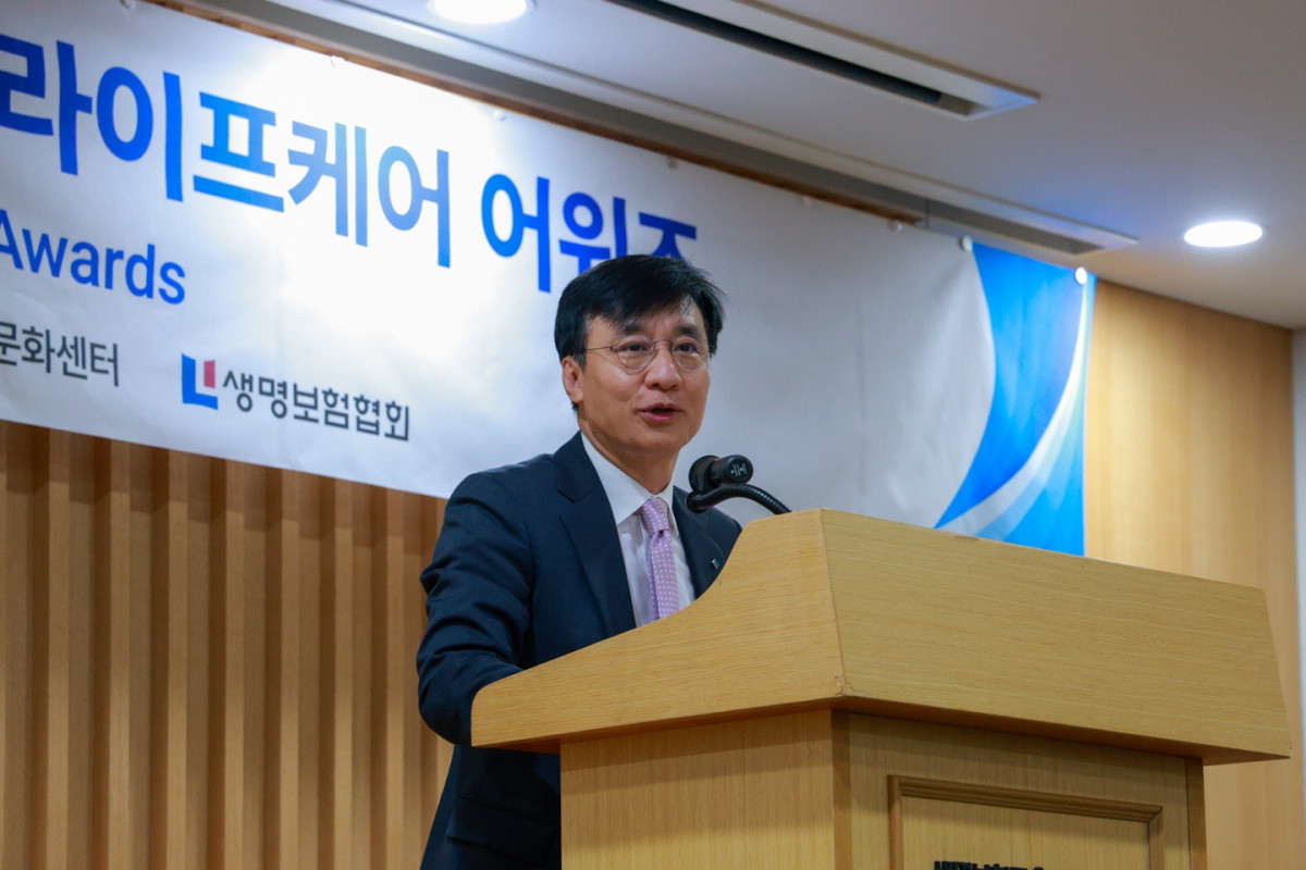 ▲21일 생명보험협회는 서울 생명보험교육문화센터에서 ‘제1회 생명보험 시니어 라이프케어 어워즈’ 시상식을 개최했다고 밝혔다. 이날 김철주 생명보험협회장이 발언하고 있다. (사진=생명보험협회)